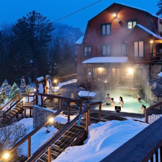 Cozy Loft In The Heart Of St-sauveur Village! Apartment Piedmont
