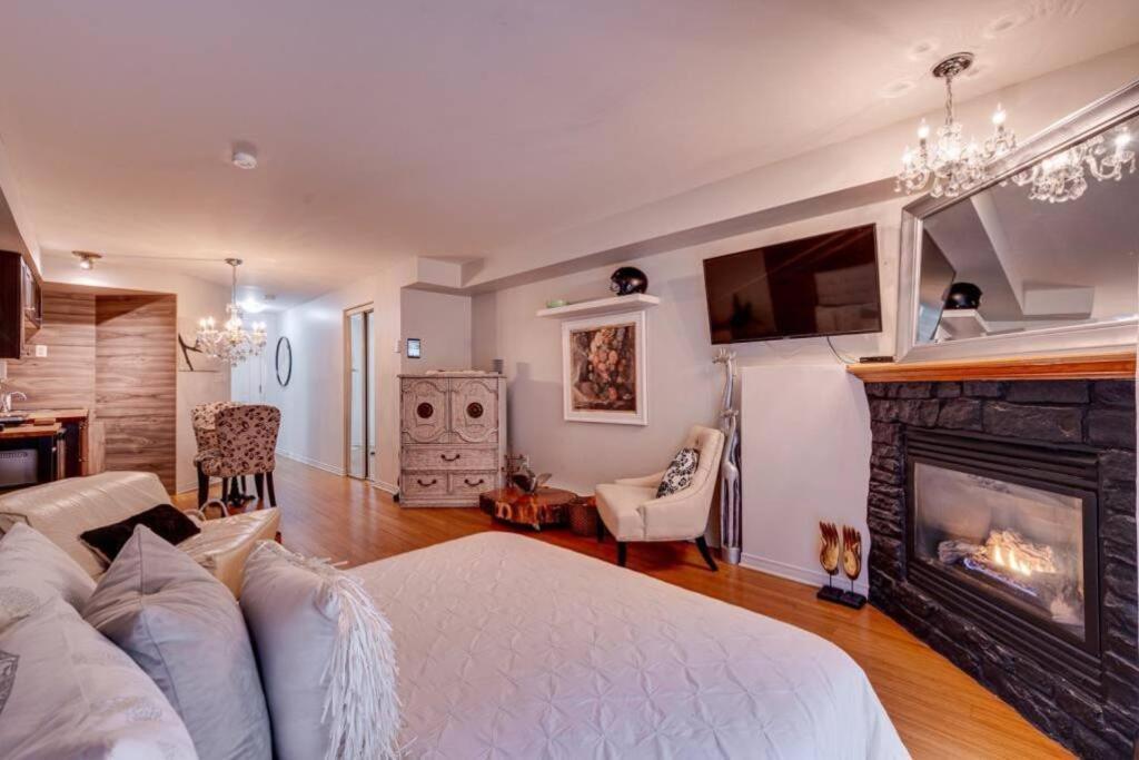Cozy Loft In The Heart Of St-sauveur Village!